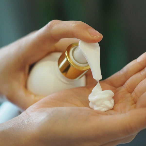 Skinny Tan Body Glow Medium Gradual Tanning Lotion