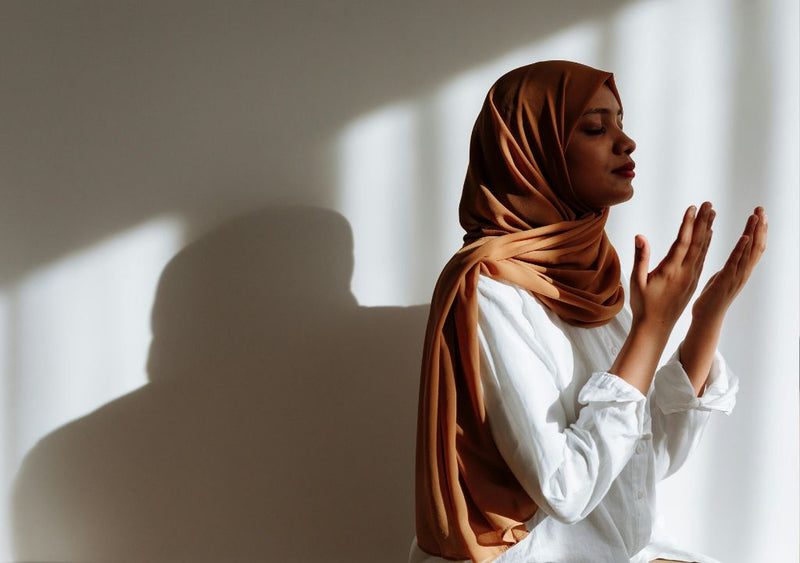 Lady praying