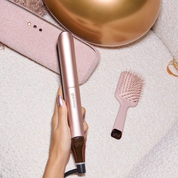 ghd Chronos Hair Straightener Festive Gift Set in Cashmere Beige (worth £361)